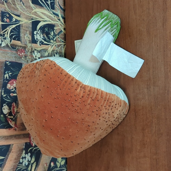 John Derian x Target 17”x14” Beaded Mushroom Novelty Plush Pillow Brown New - Picture 4 of 5